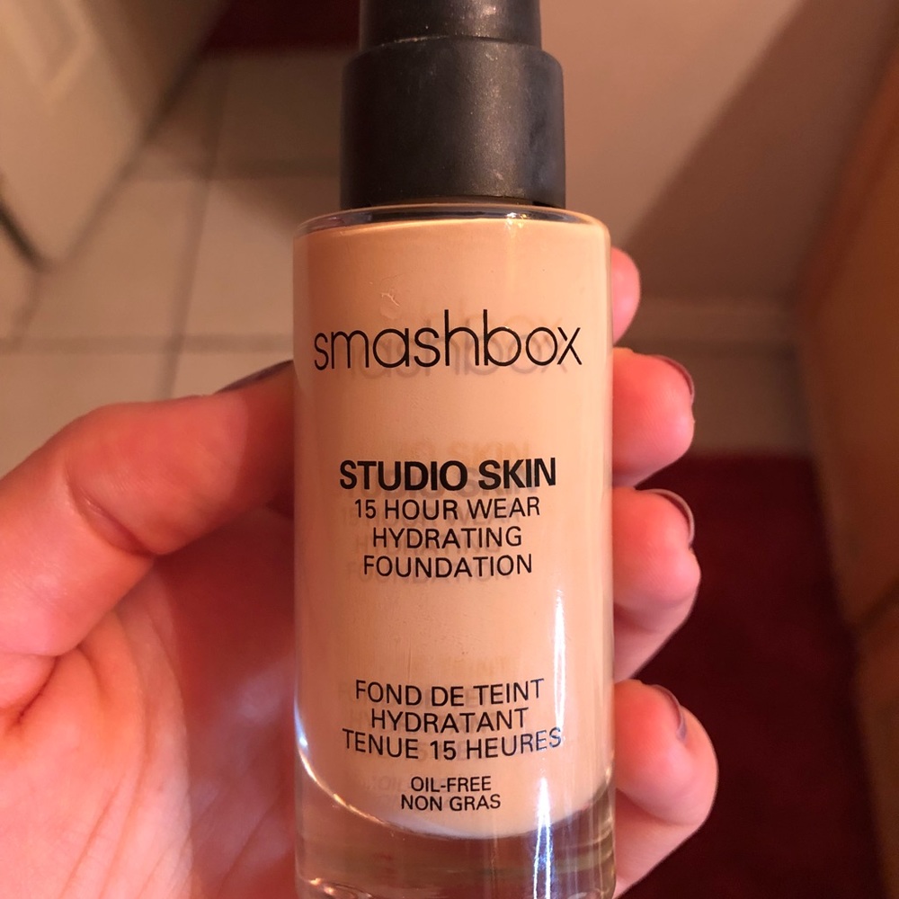 Smashbox Studio Skin 15 Hour Wear Foundation